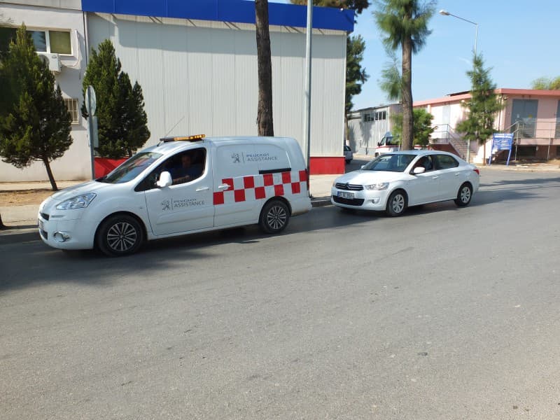 Menemen ve Çiğli'de Pejo Far Cilalama